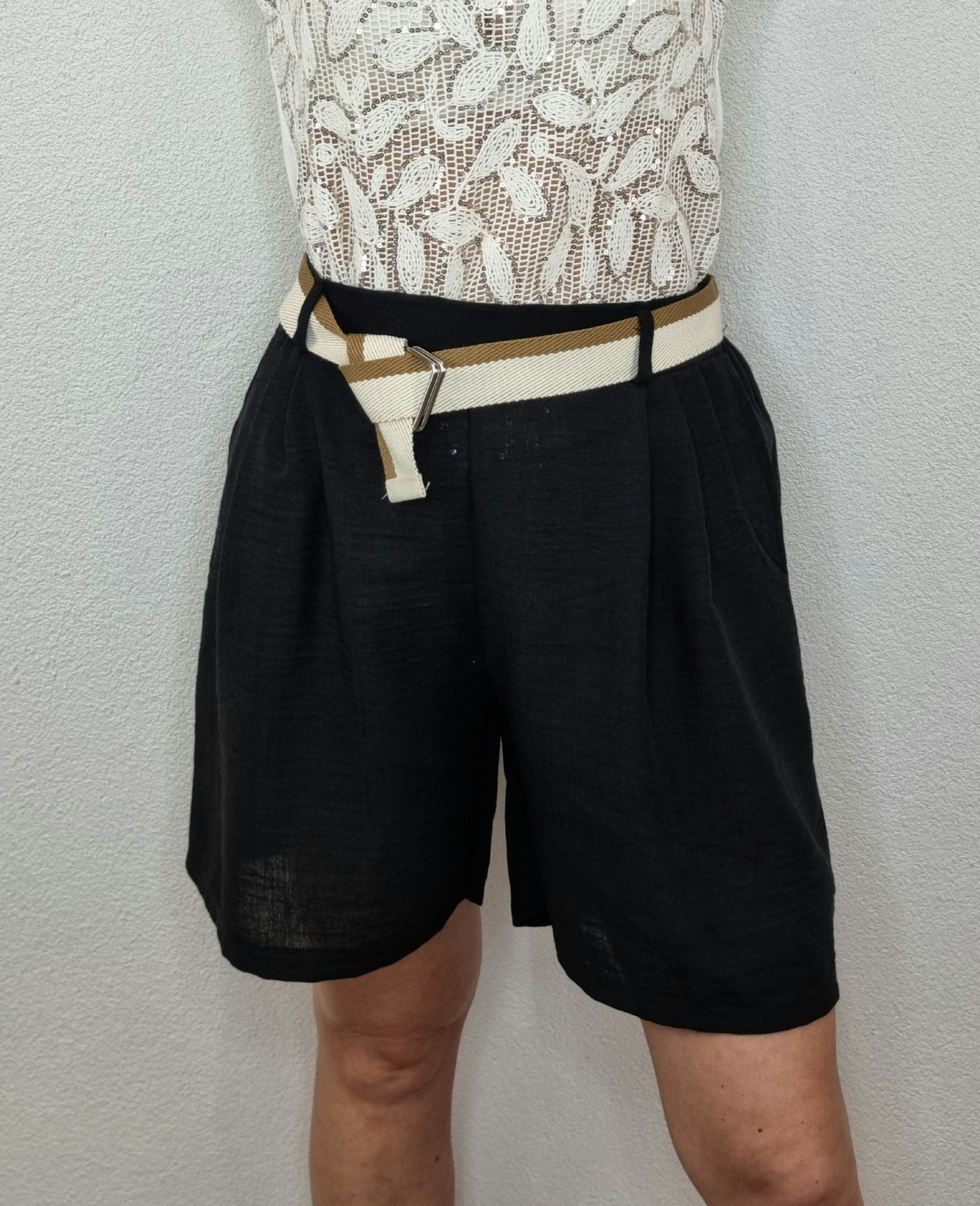 SHORT CINTA NERO