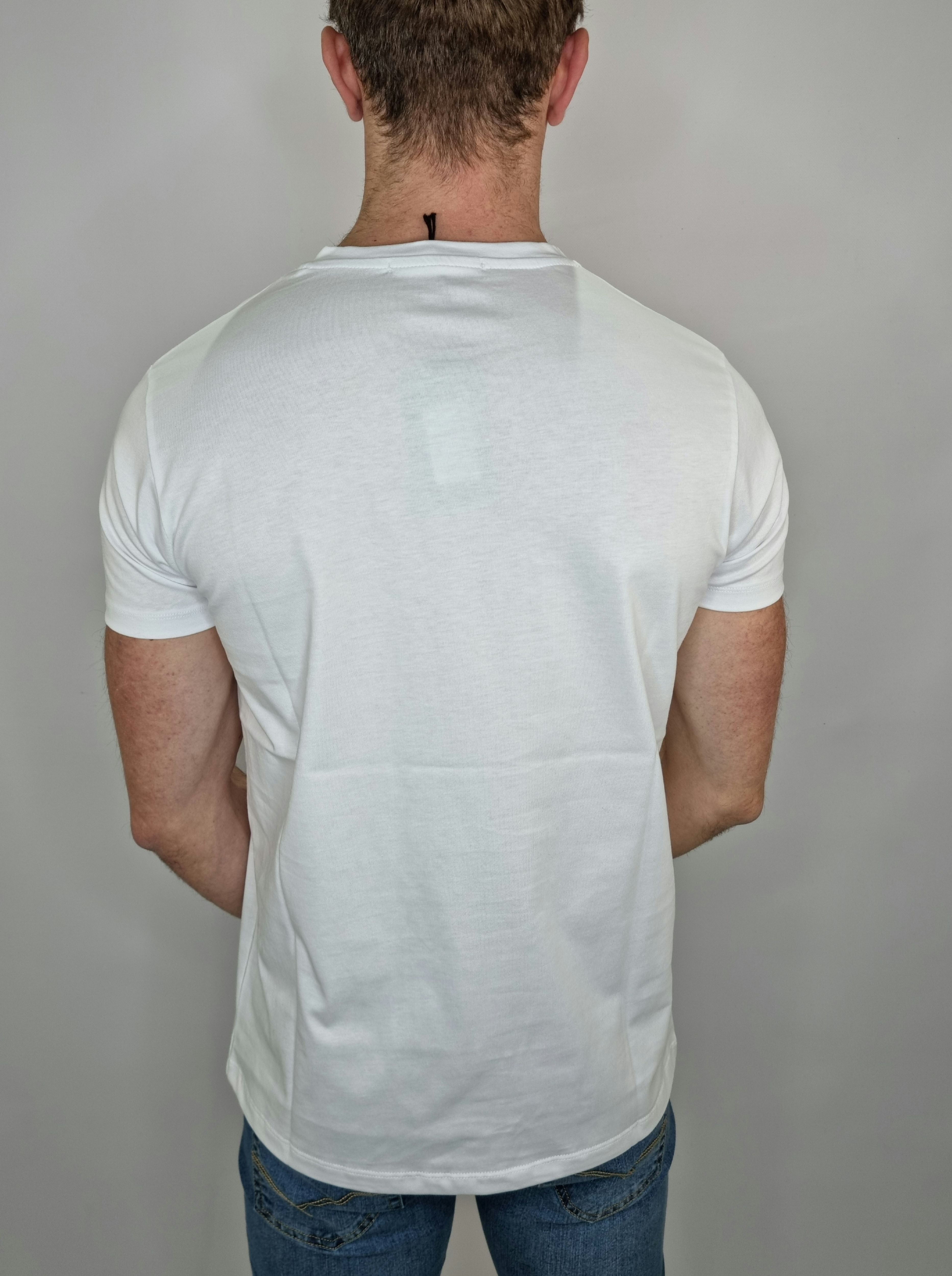 T-shirt UOMO art.x161352 bianca