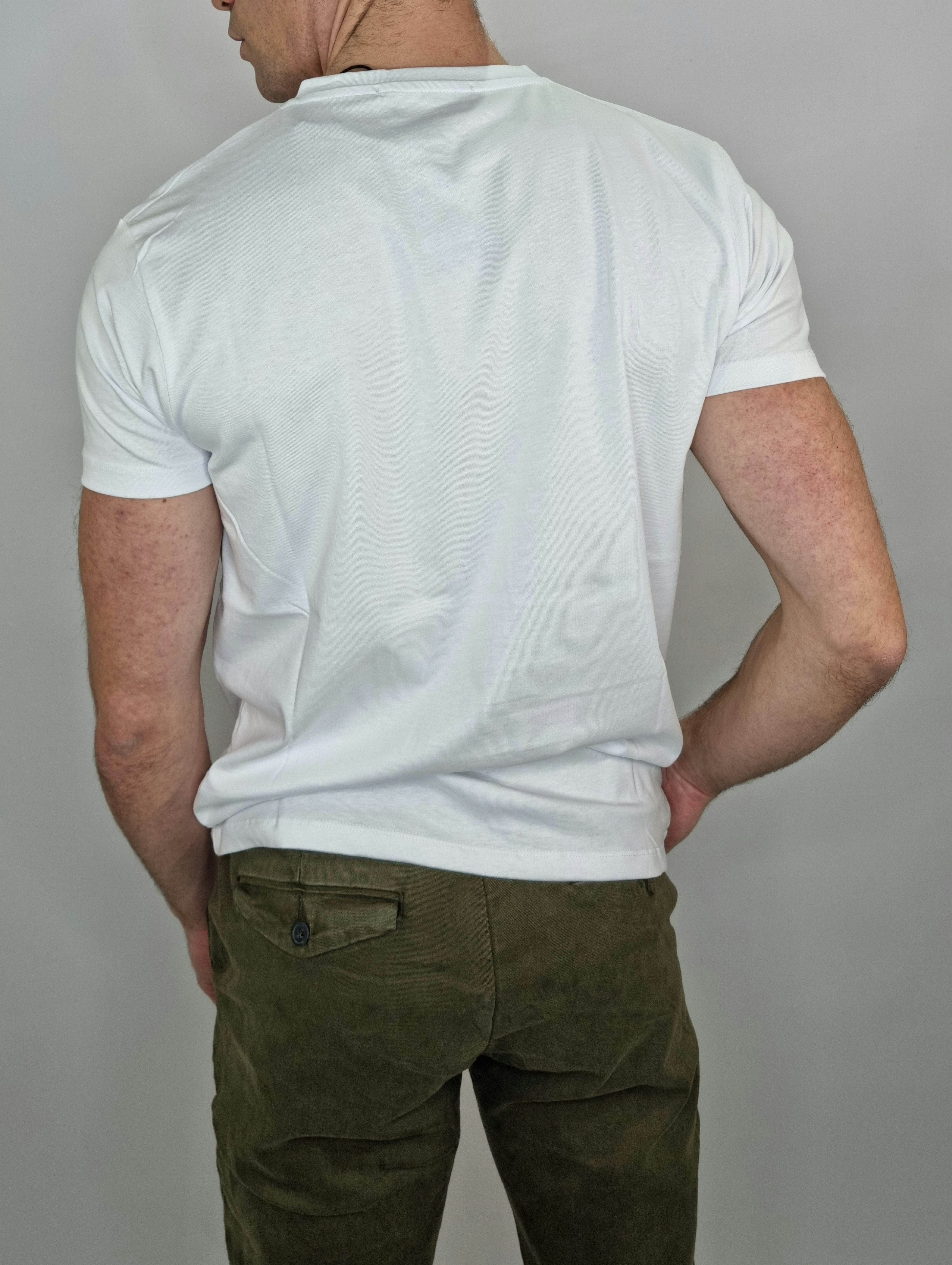 T-shirt UOMO art.x161308