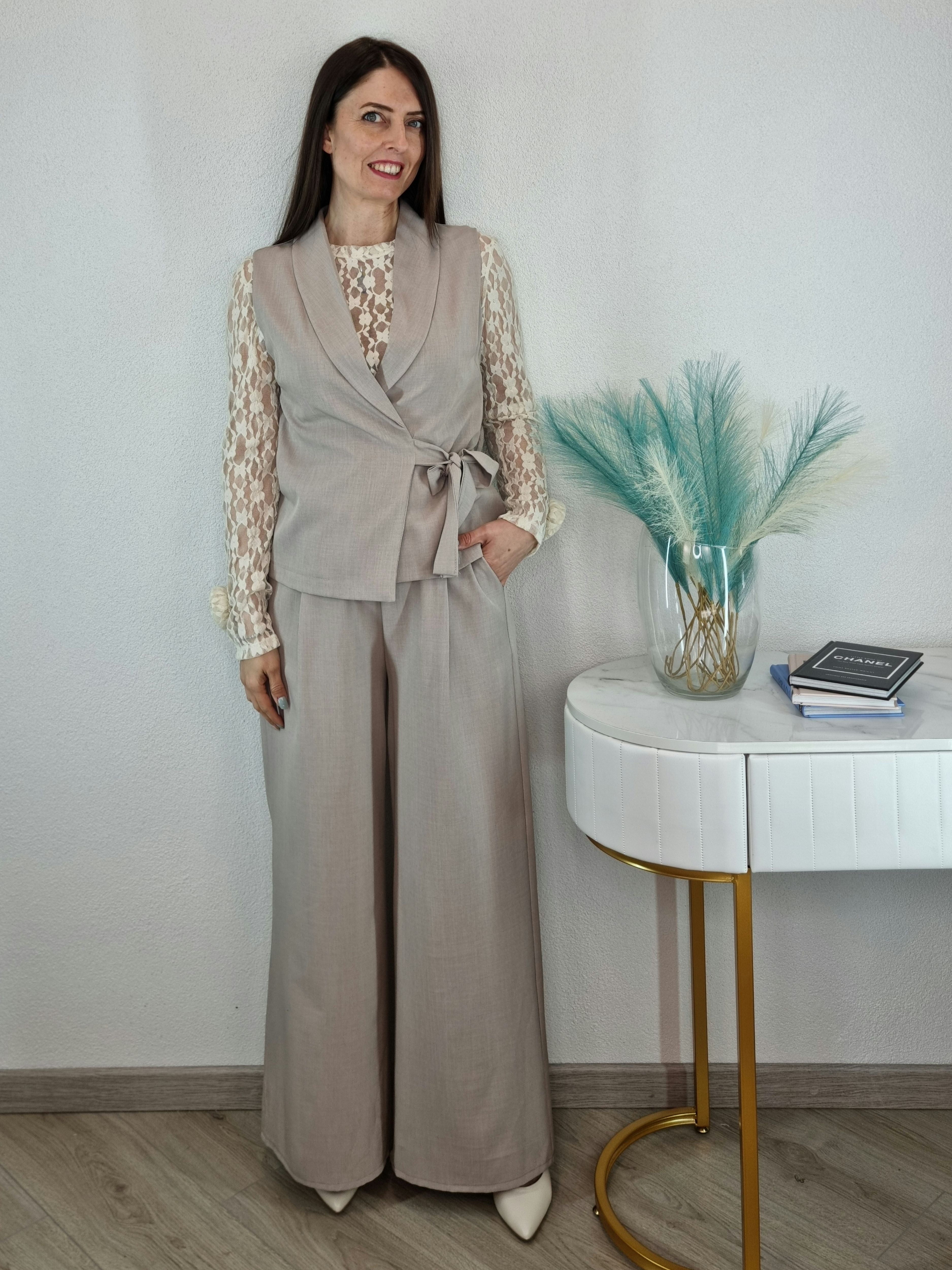 COMPLETO LAILA BEIGE