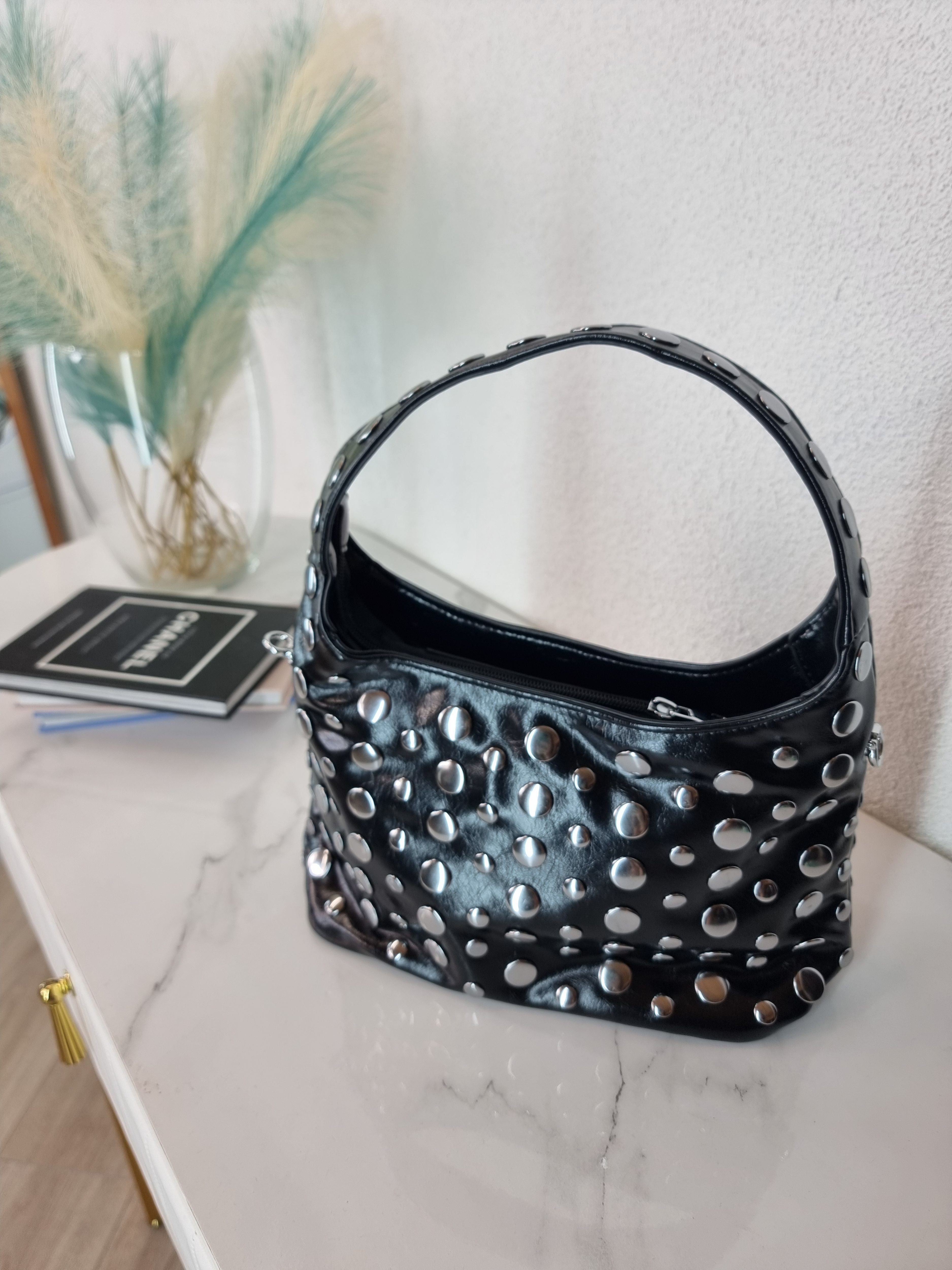 BORSA BORCHIE NERA