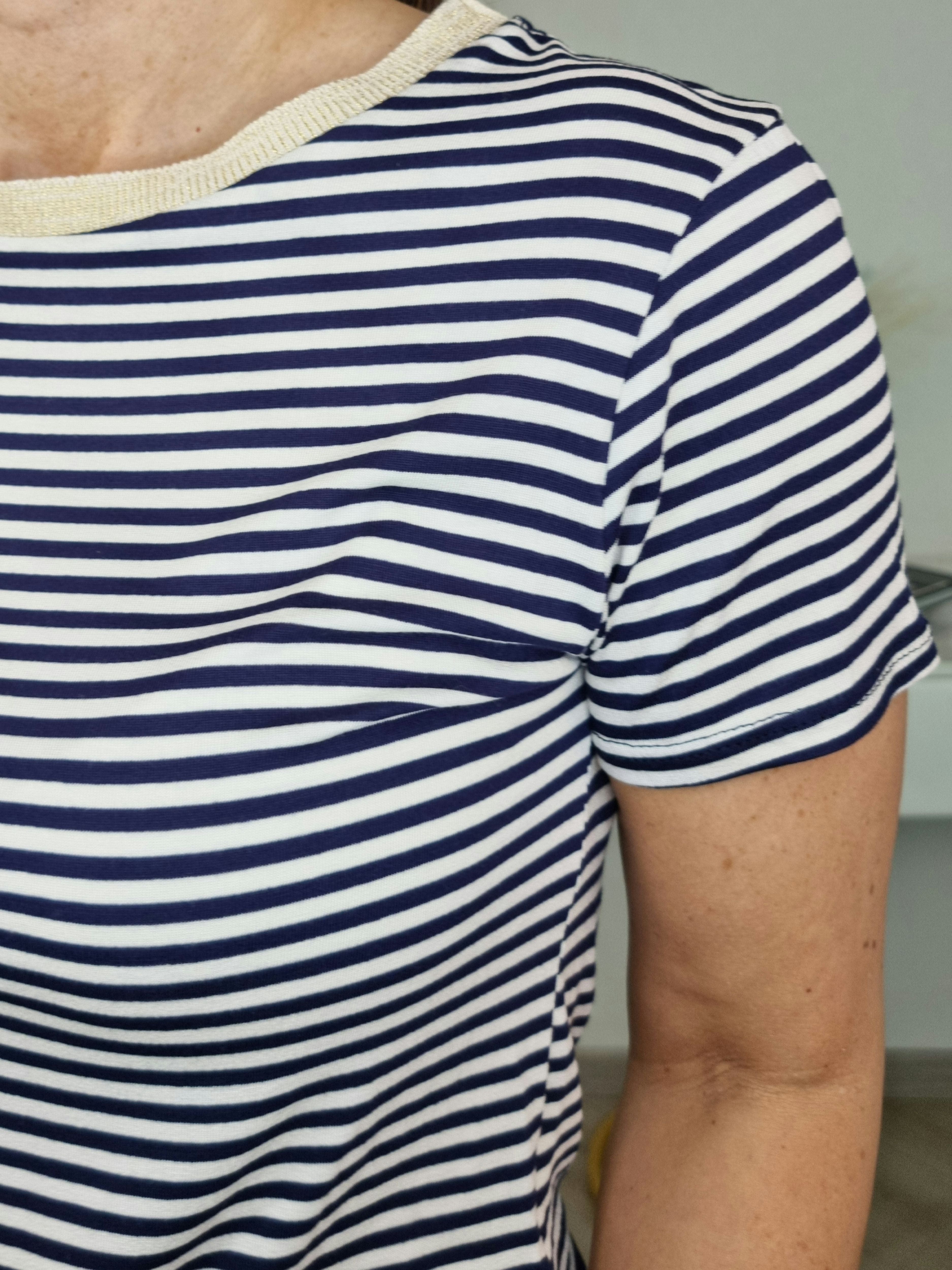 T-SHIRT RIGHE BLU