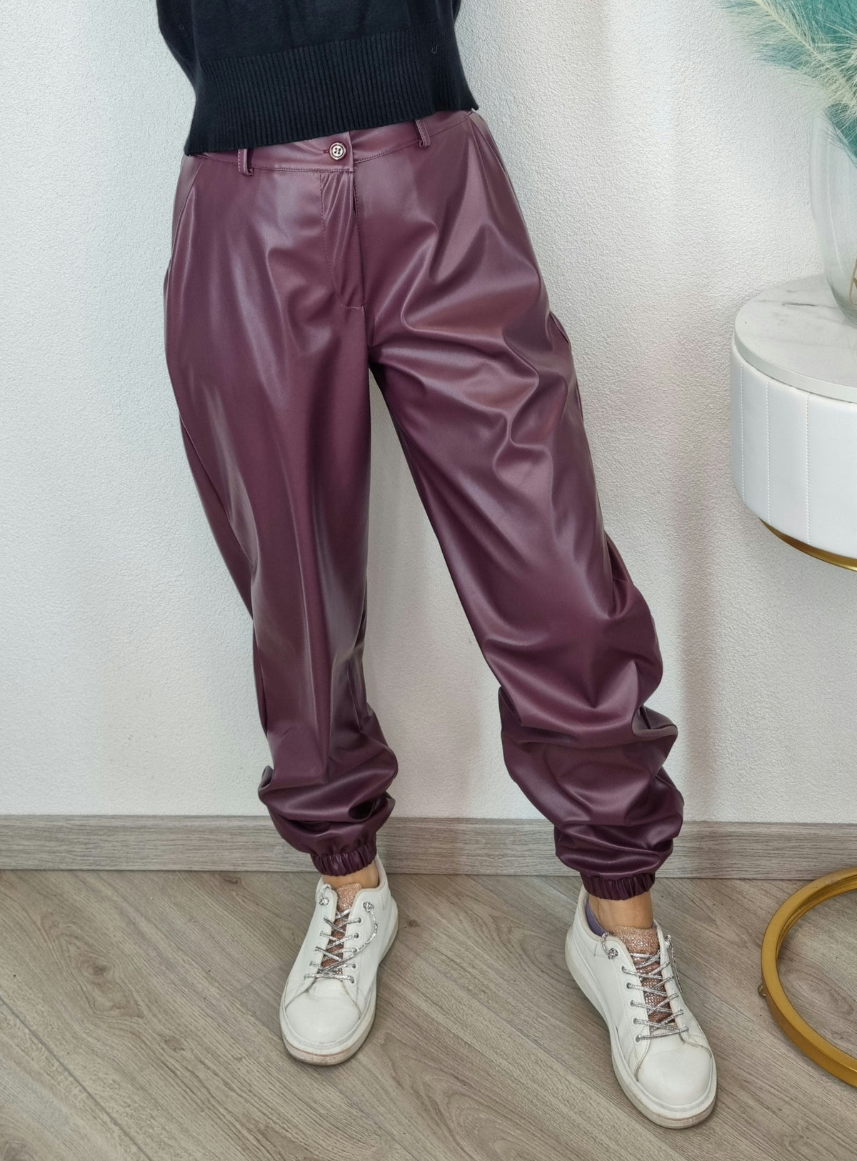 PANTALONE SIMIL PELLE BORDEAUX