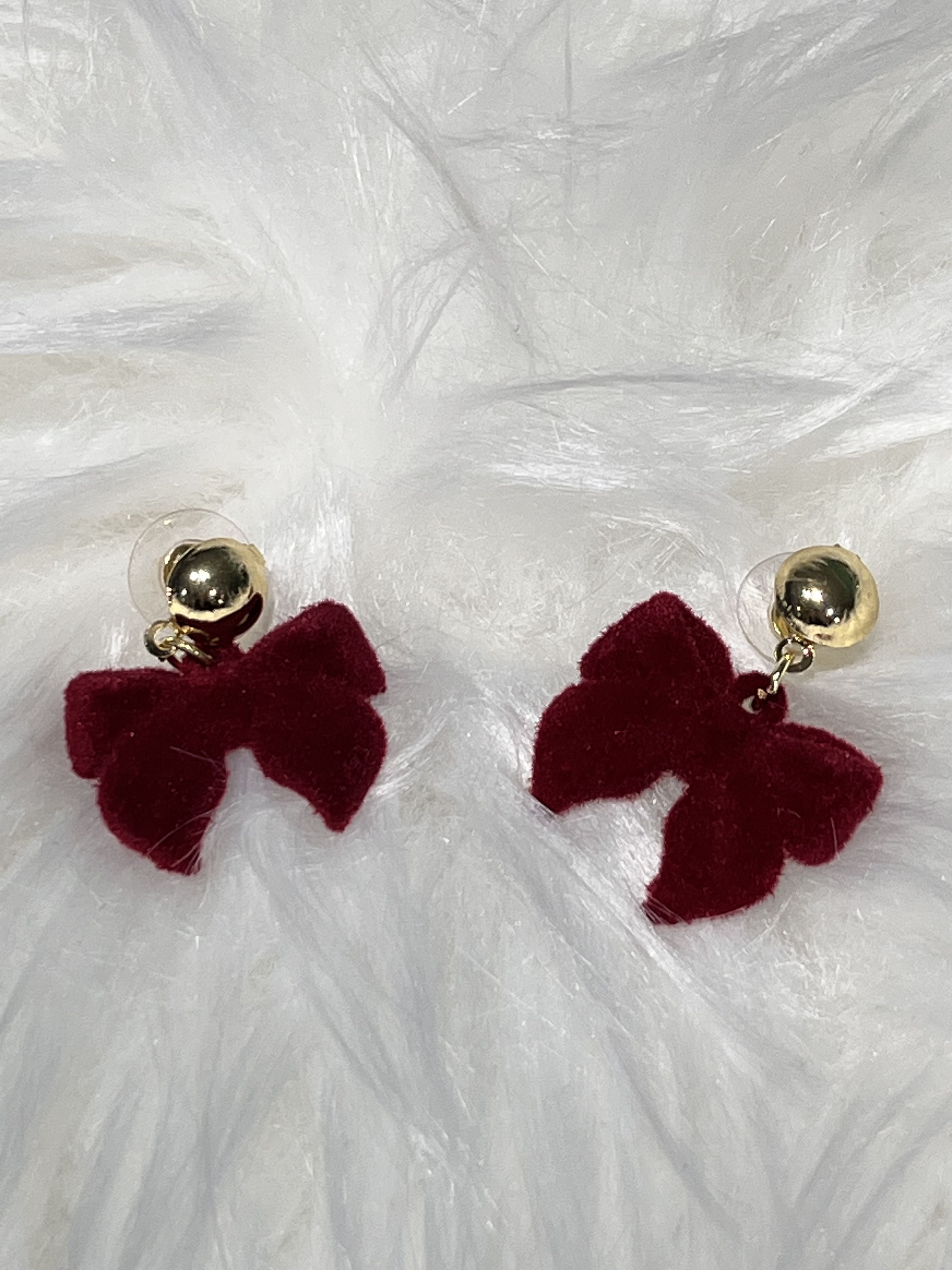 ORECCHINO FIOCCO ROSSO