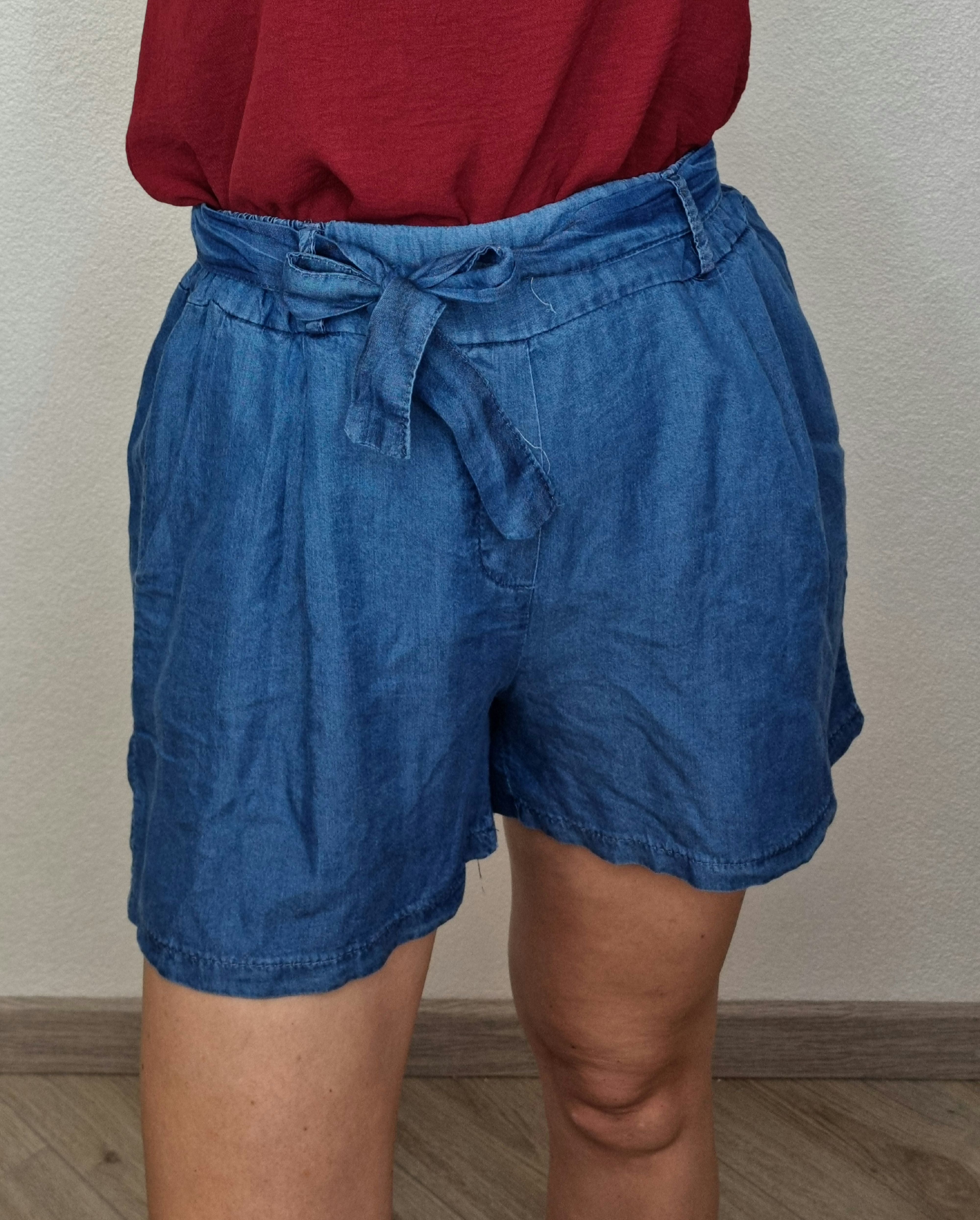 SHORT EASY SOFT BLUE