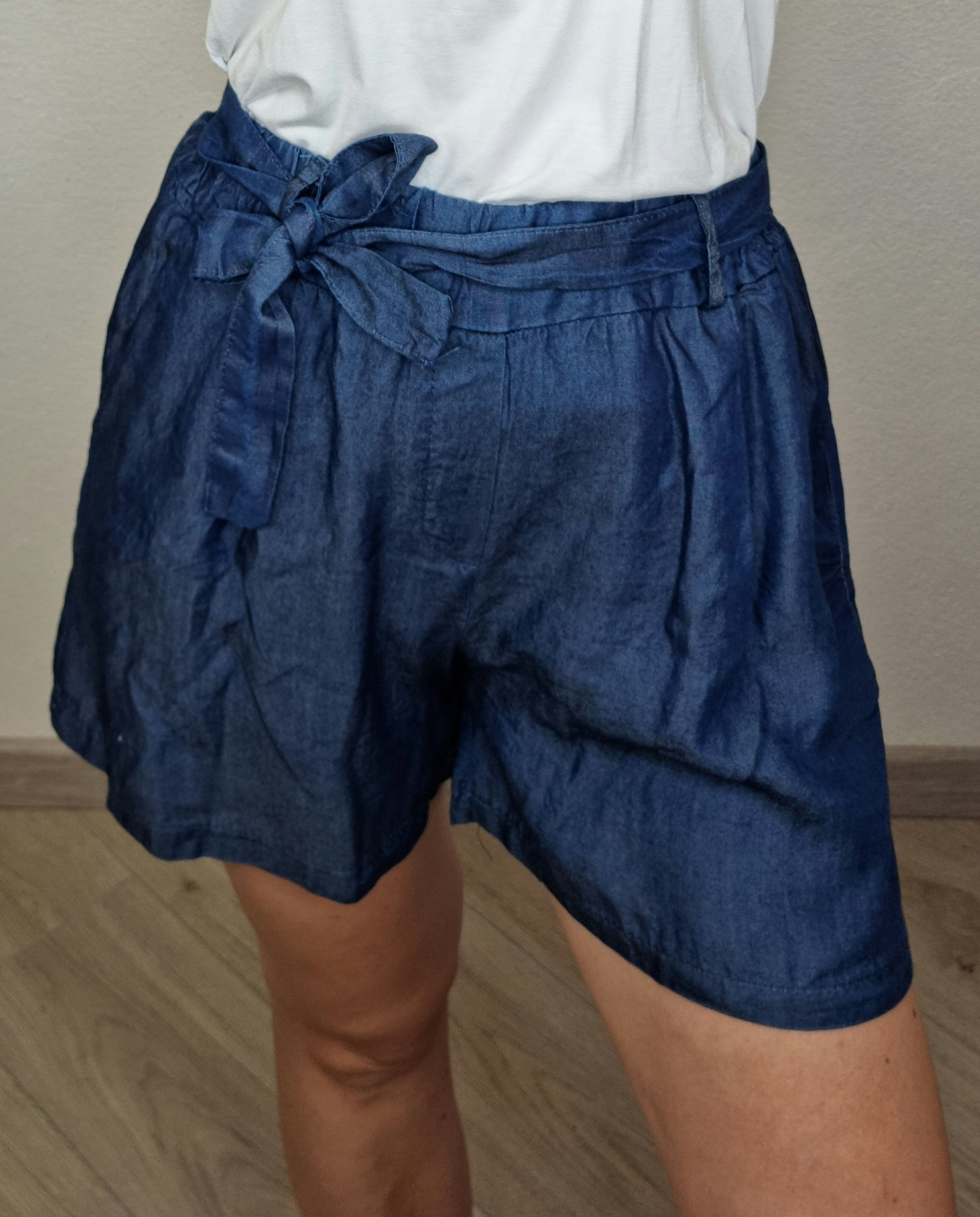 SHORT EASY BLUE