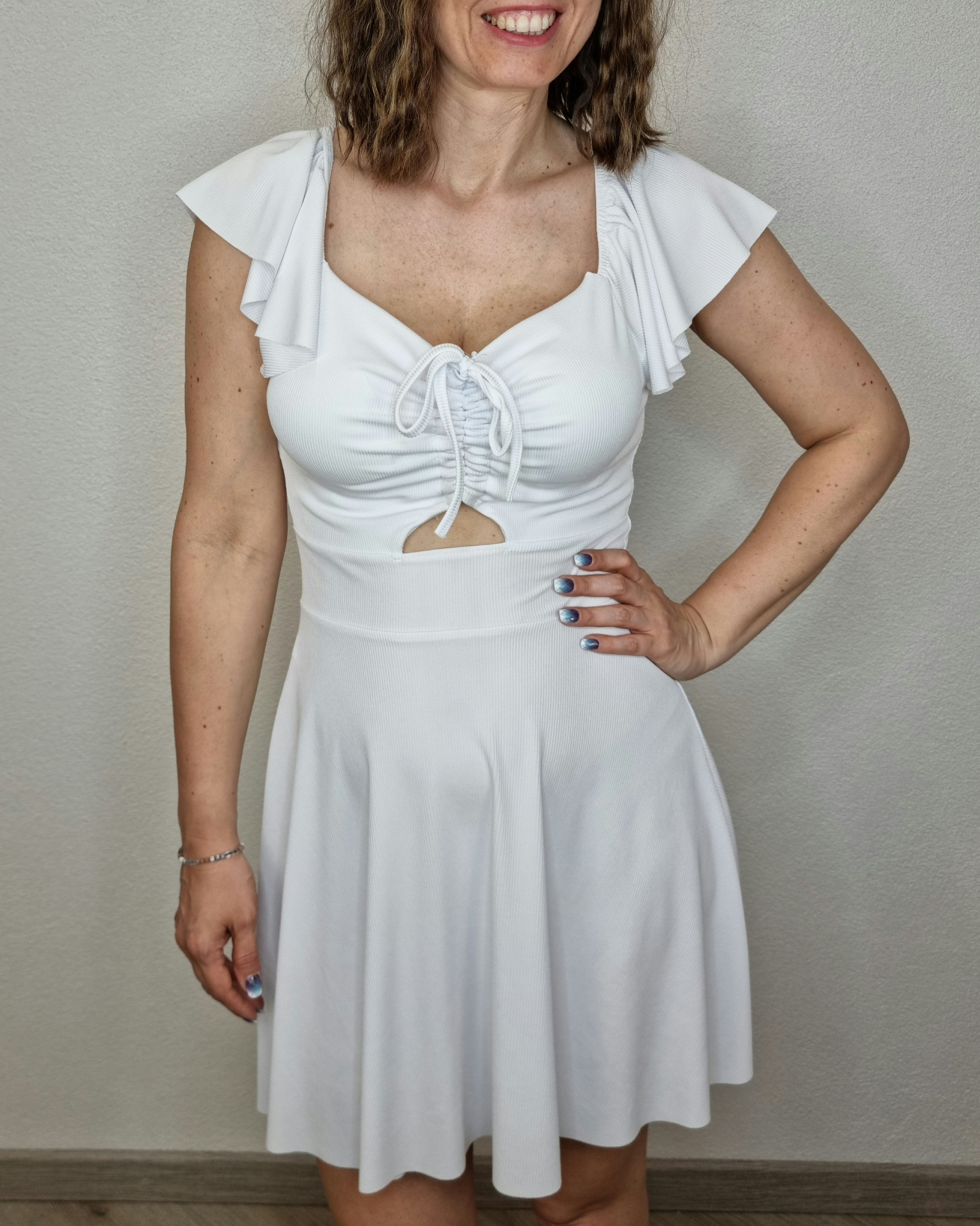 ABITO FIOCCO BIANCO