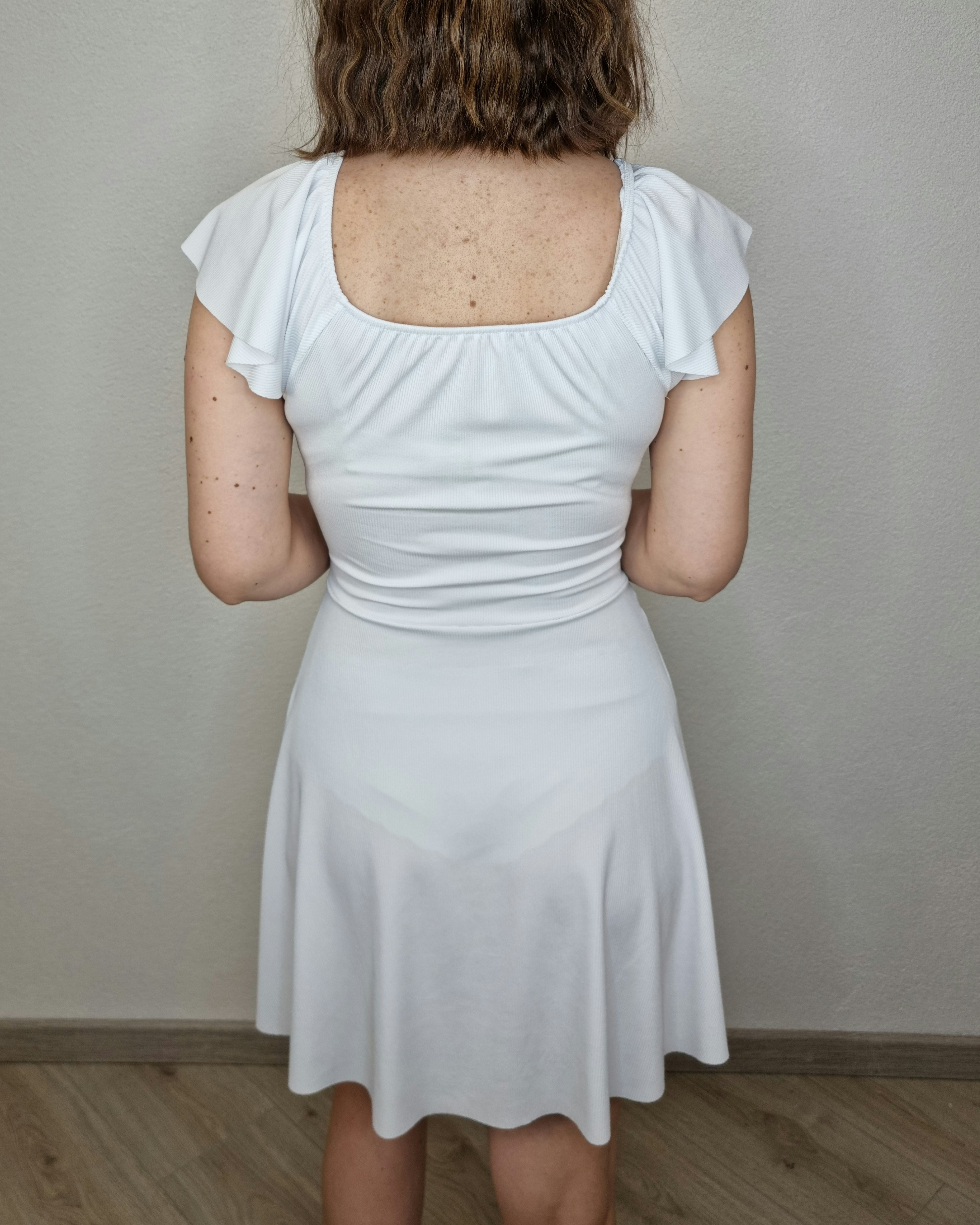 ABITO FIOCCO BIANCO