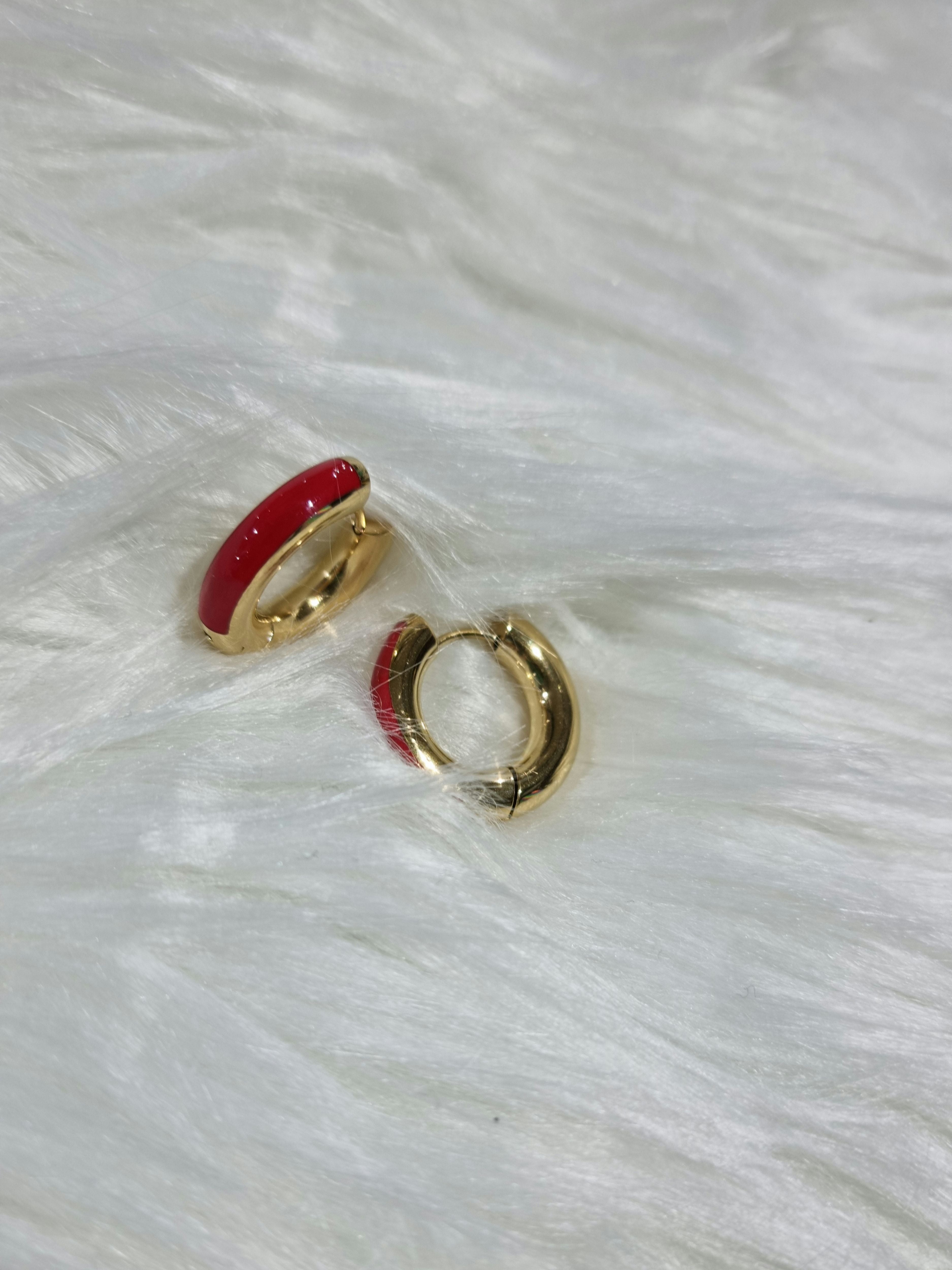 ORECCHINO ANELLO ROSSO