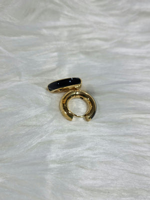 ORECCHINO ANELLO NERO