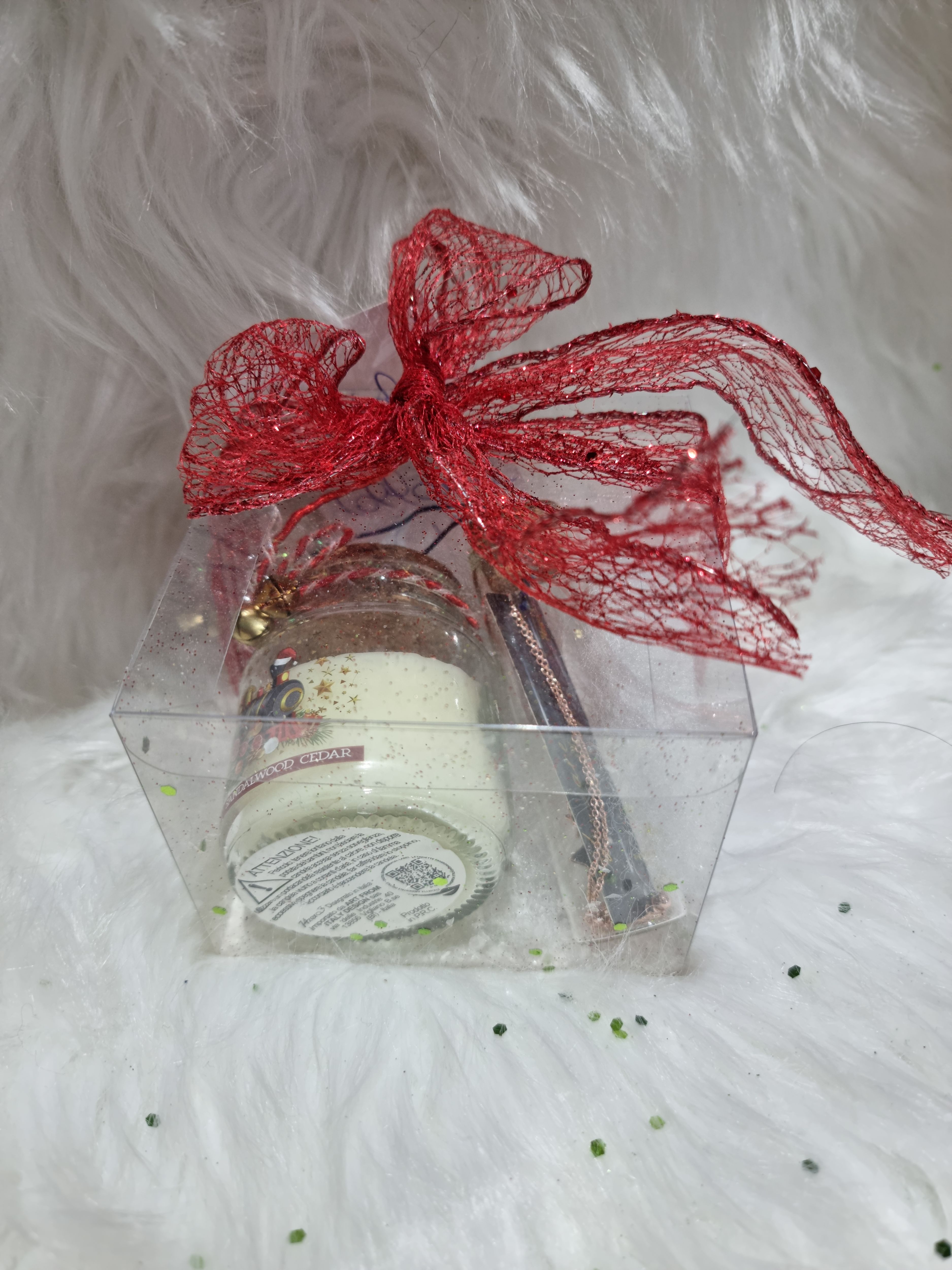 CONFEZIONE CANDELA E CIONDOLO STELLA