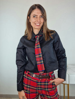 CAMICIA CON CRAVATTA NERA