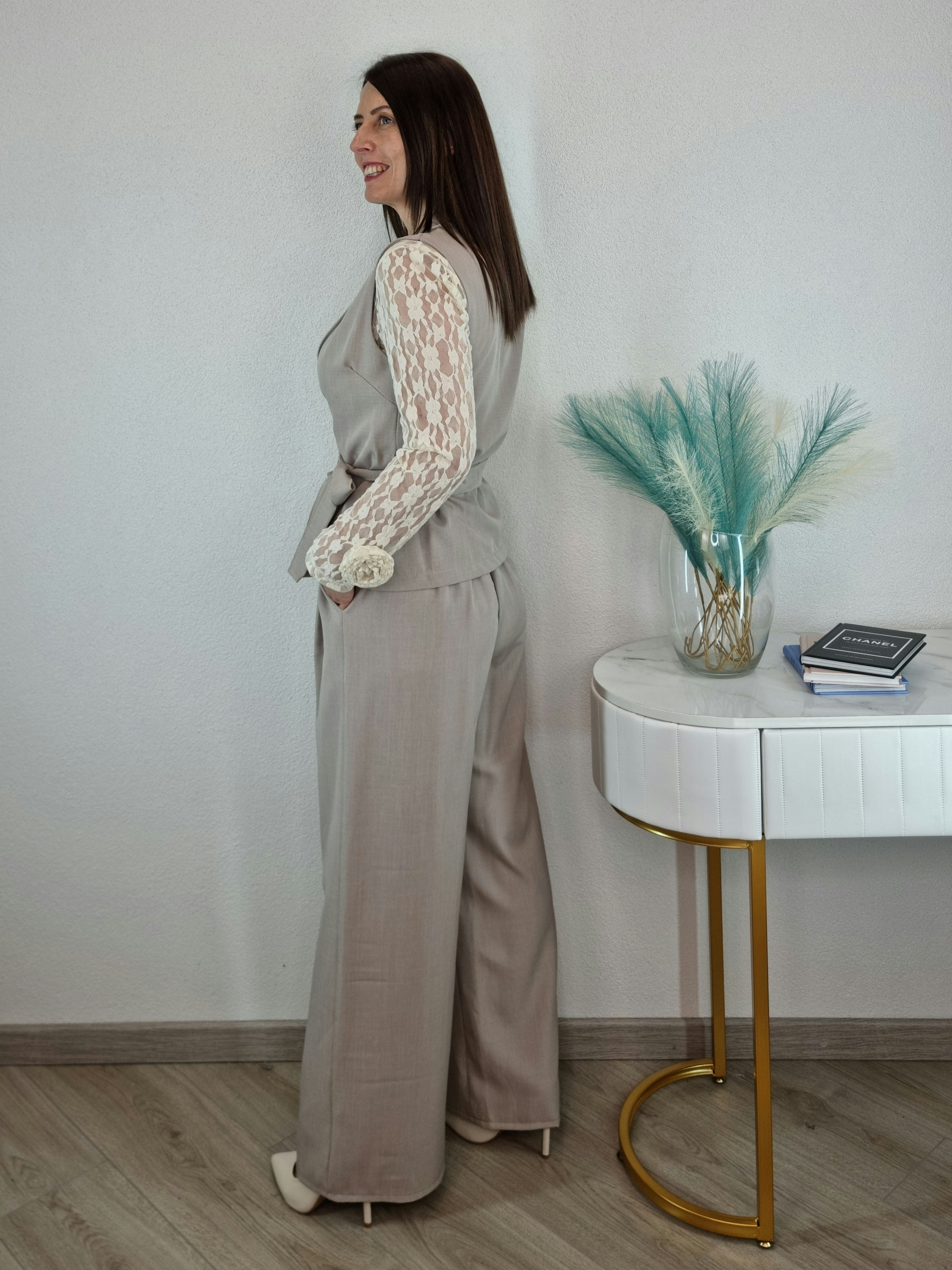COMPLETO LAILA BEIGE