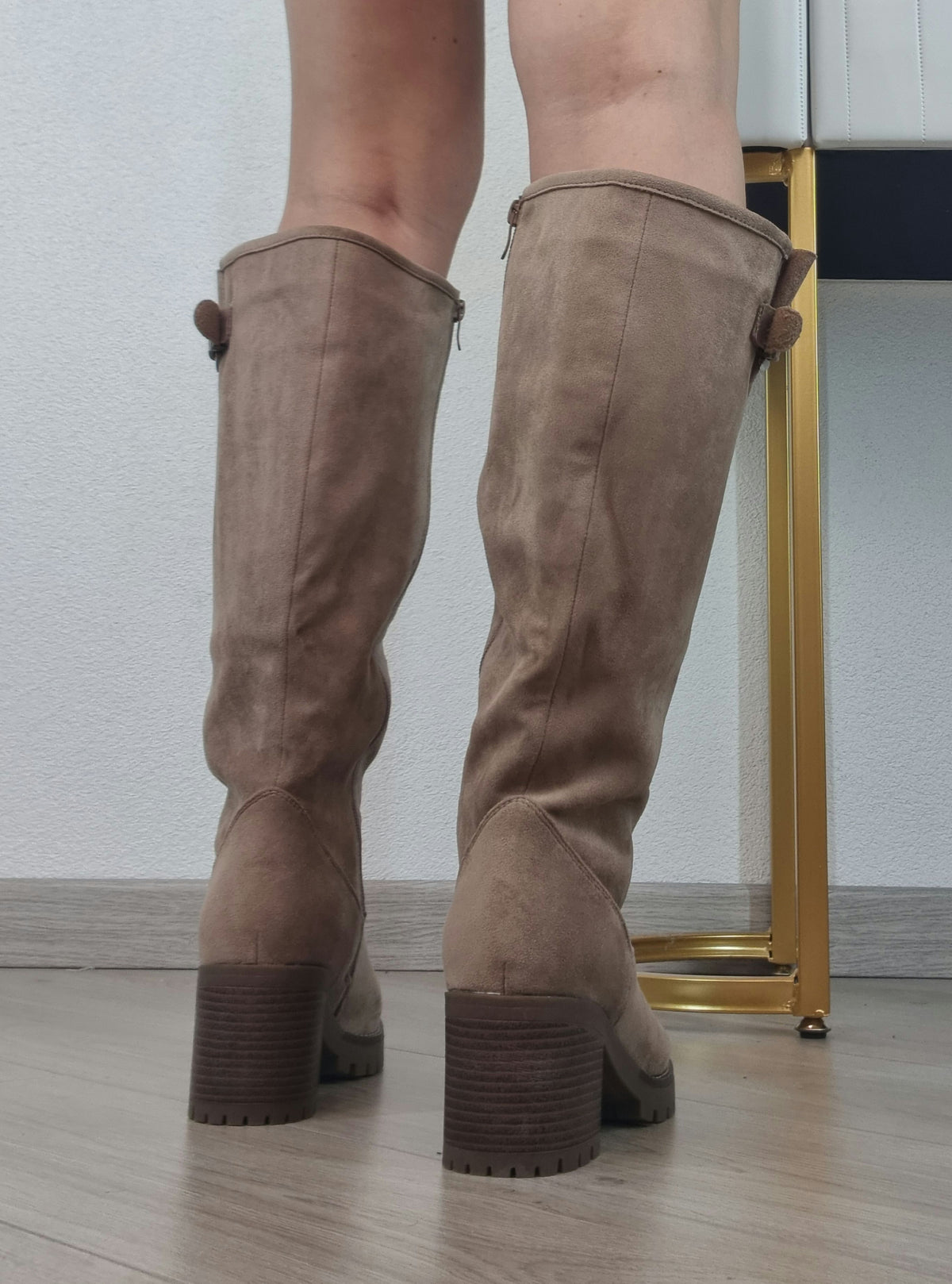 STIVALE SCAMOSCIATO LEA