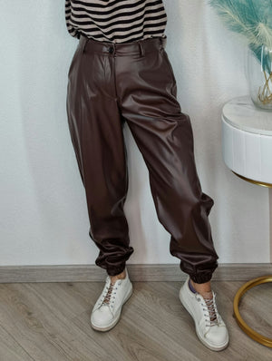 PANTALONE SIMIL PELLE MORO